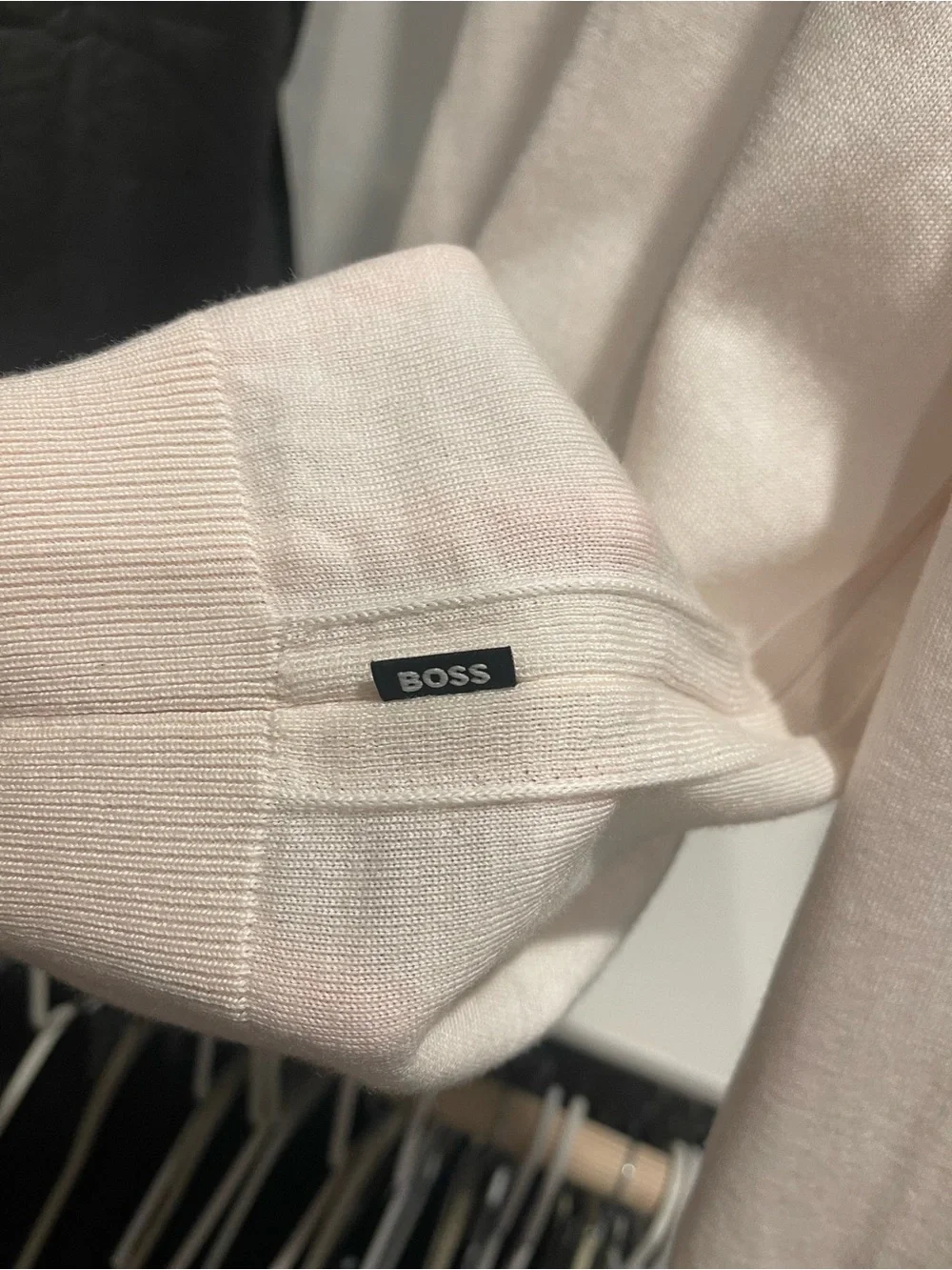 HUGO BOSS MERINO WOOL SWEATER IN A REGULAR FIT